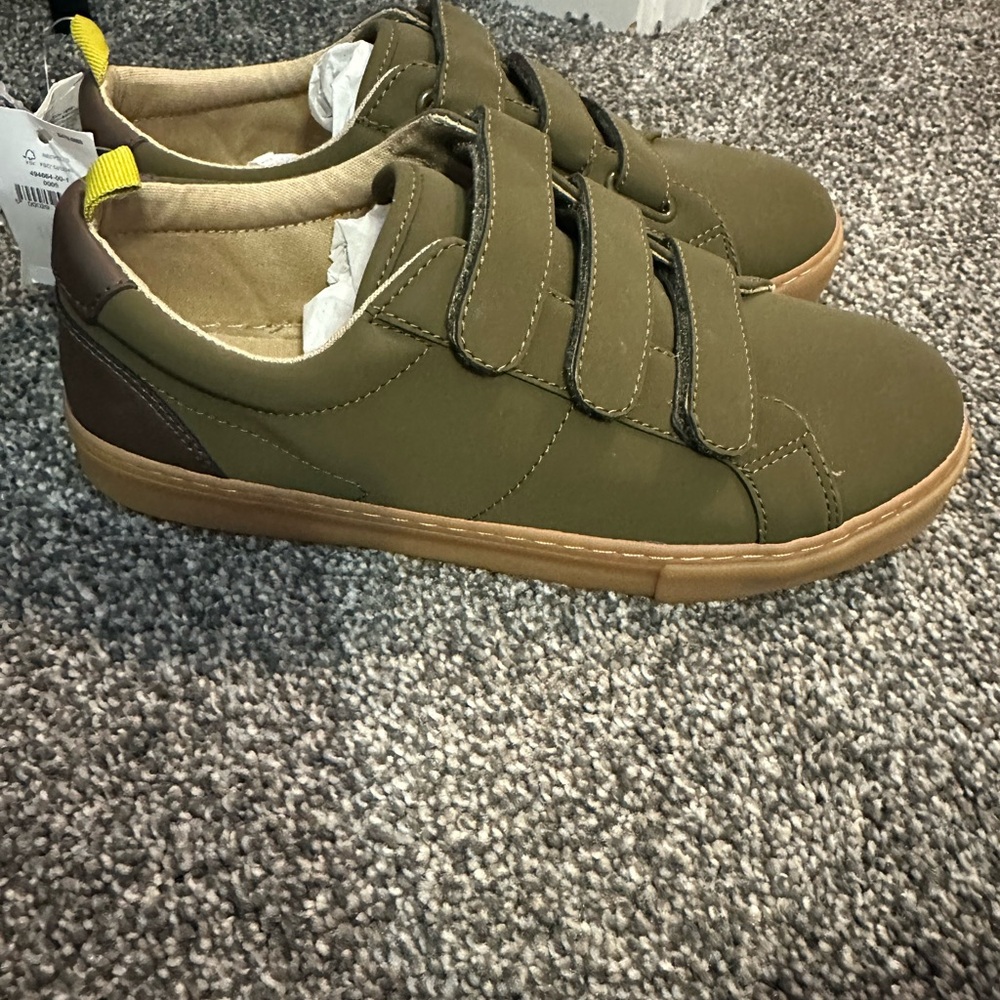NWT GAP Olive Green Kids Shoes with Velcro Straps